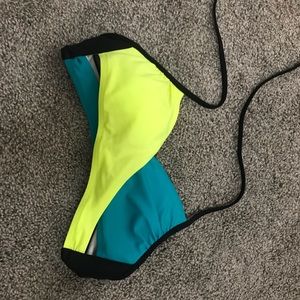 GREAT CONDITION victoria’s secret pink bikini top!